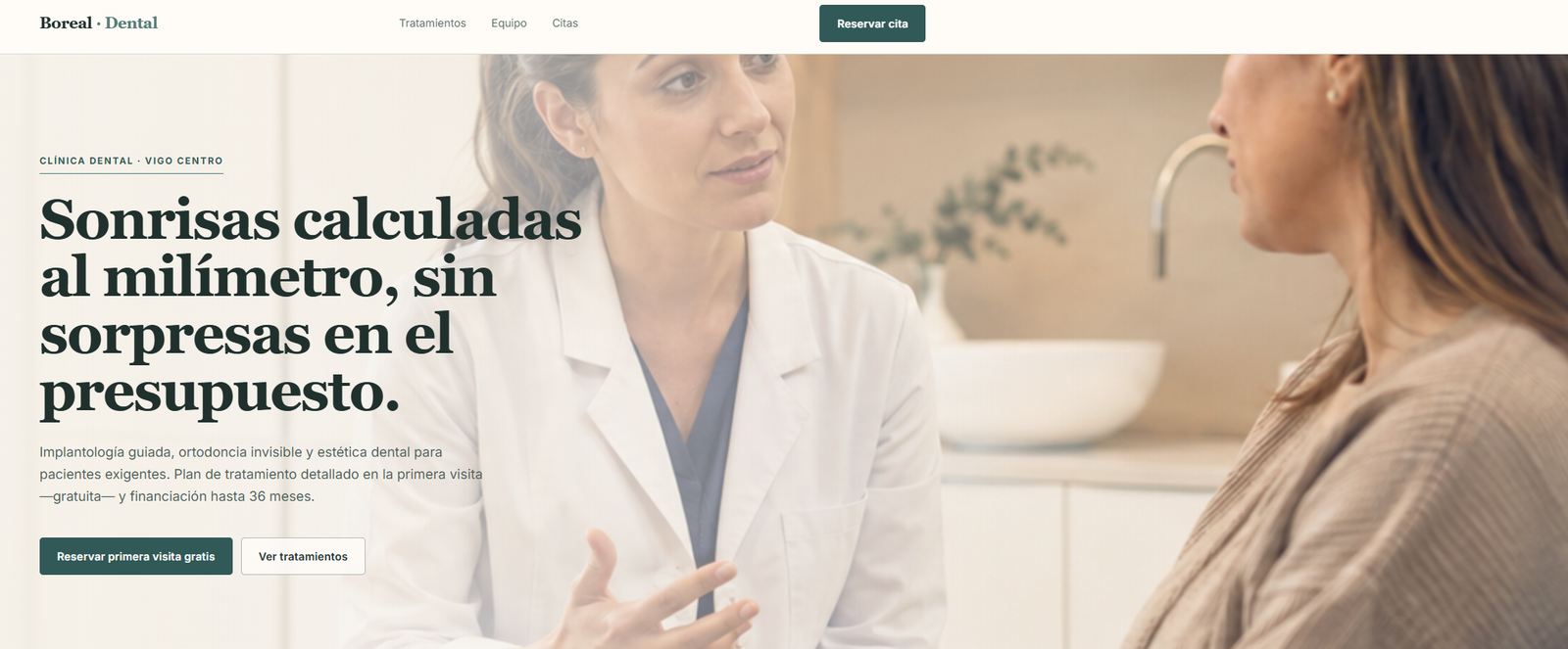 Portada de Boreal Dental con atención en consulta: diseño web para clínica dental en Vigo